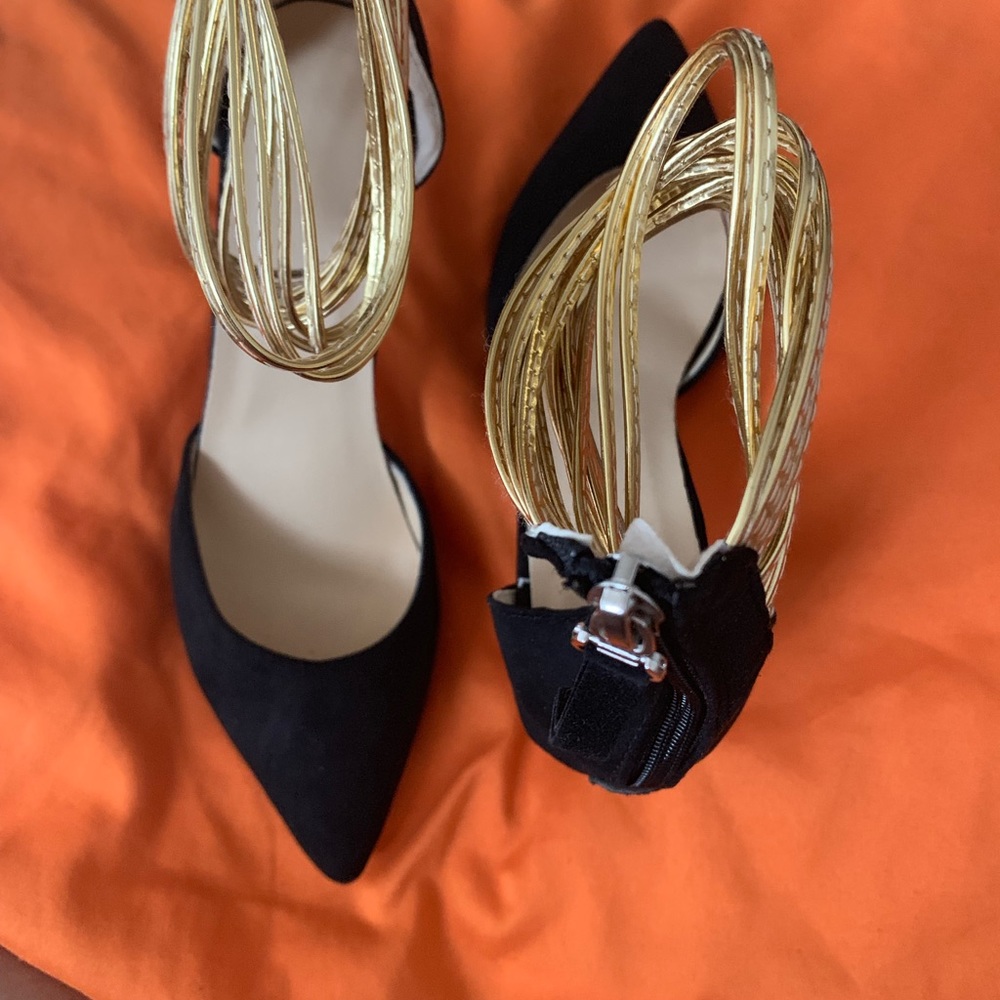 Heels - Picture 2 of 4